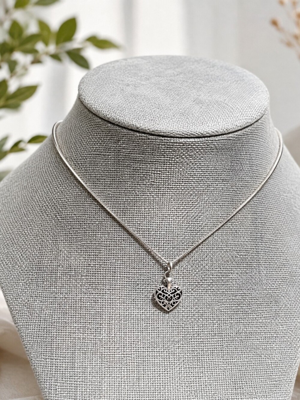 ✨ Silver Filigree Heart Pendant Necklace | Adjustable Chain